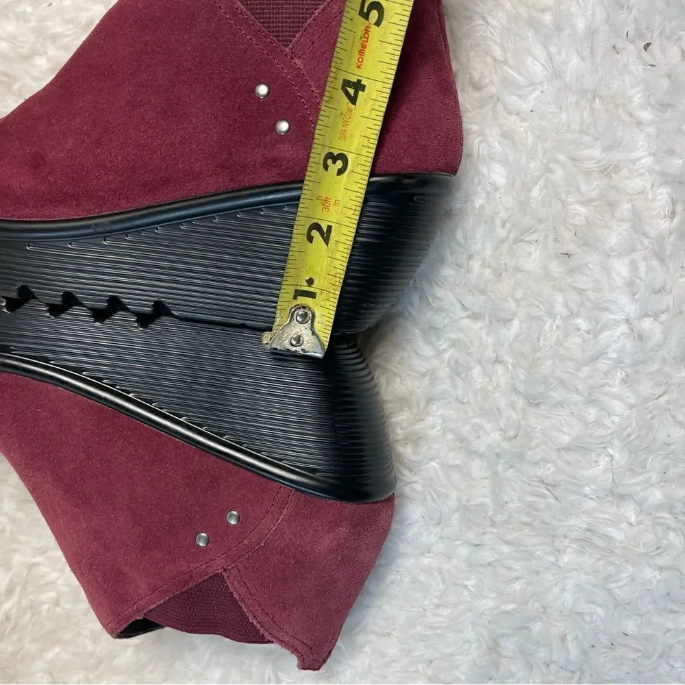 SKECHERS PARALLEL - DITTO LEATHER SUEDE BURGUNDY  WEDGE ANKLE BOOTS SZ10